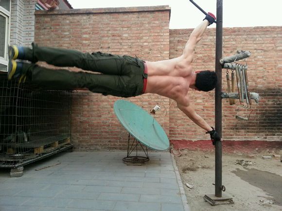 囚徒健身实践者